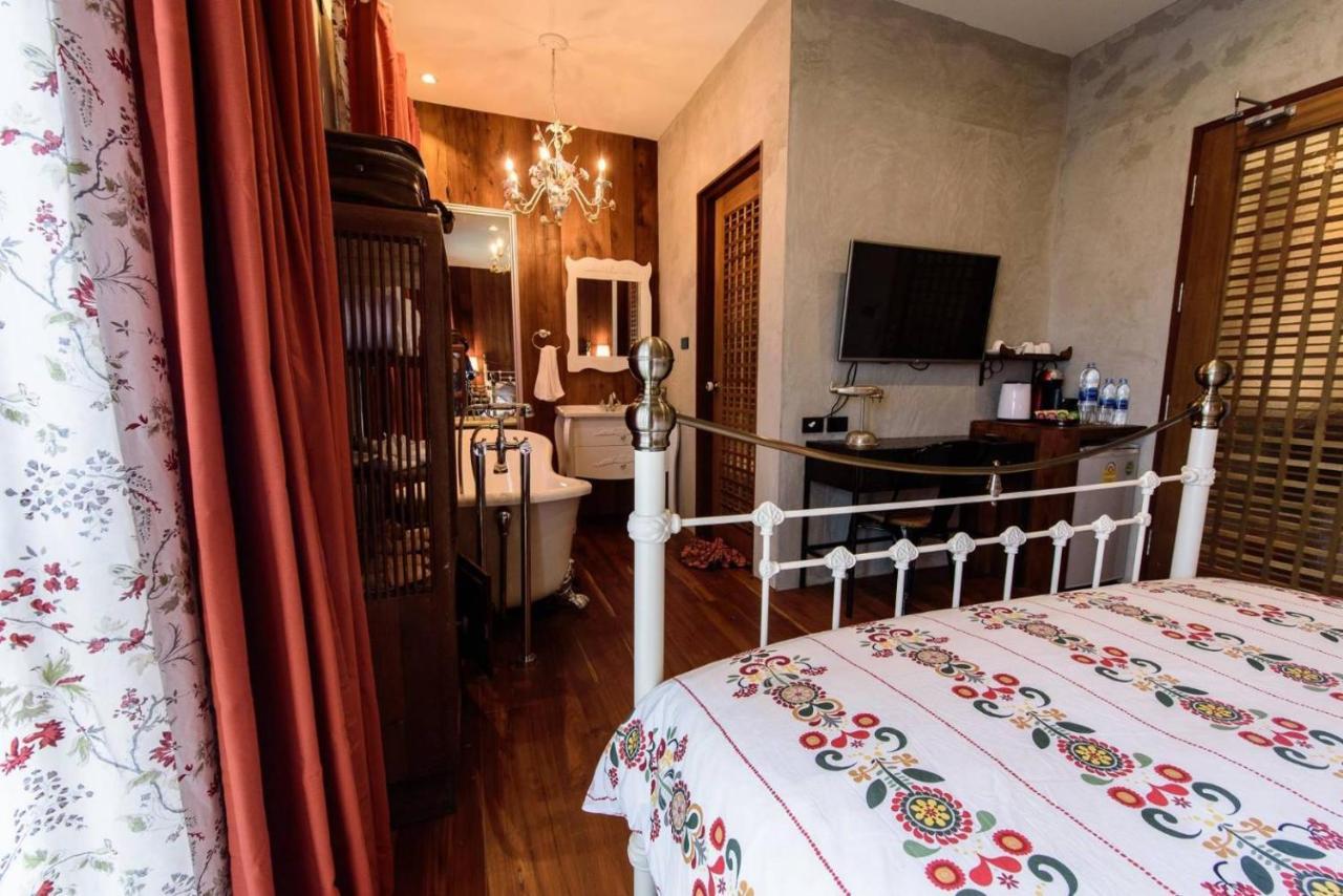 Roomquest Rimrabeang At Ампхава Экстерьер фото